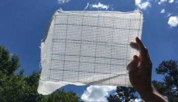 Carbon emissions can be filtered by a protein-filled cotton sheet