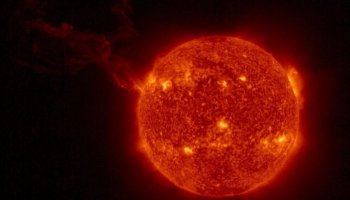 A massive solar flare heading towards Earth might cause a global outage today