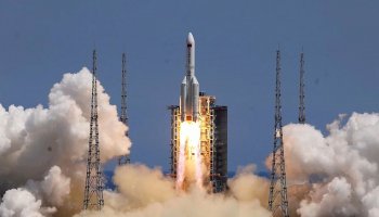 The Chinese launch 16 new satellites into orbit for commercial remote sensing and atmospheric imaging